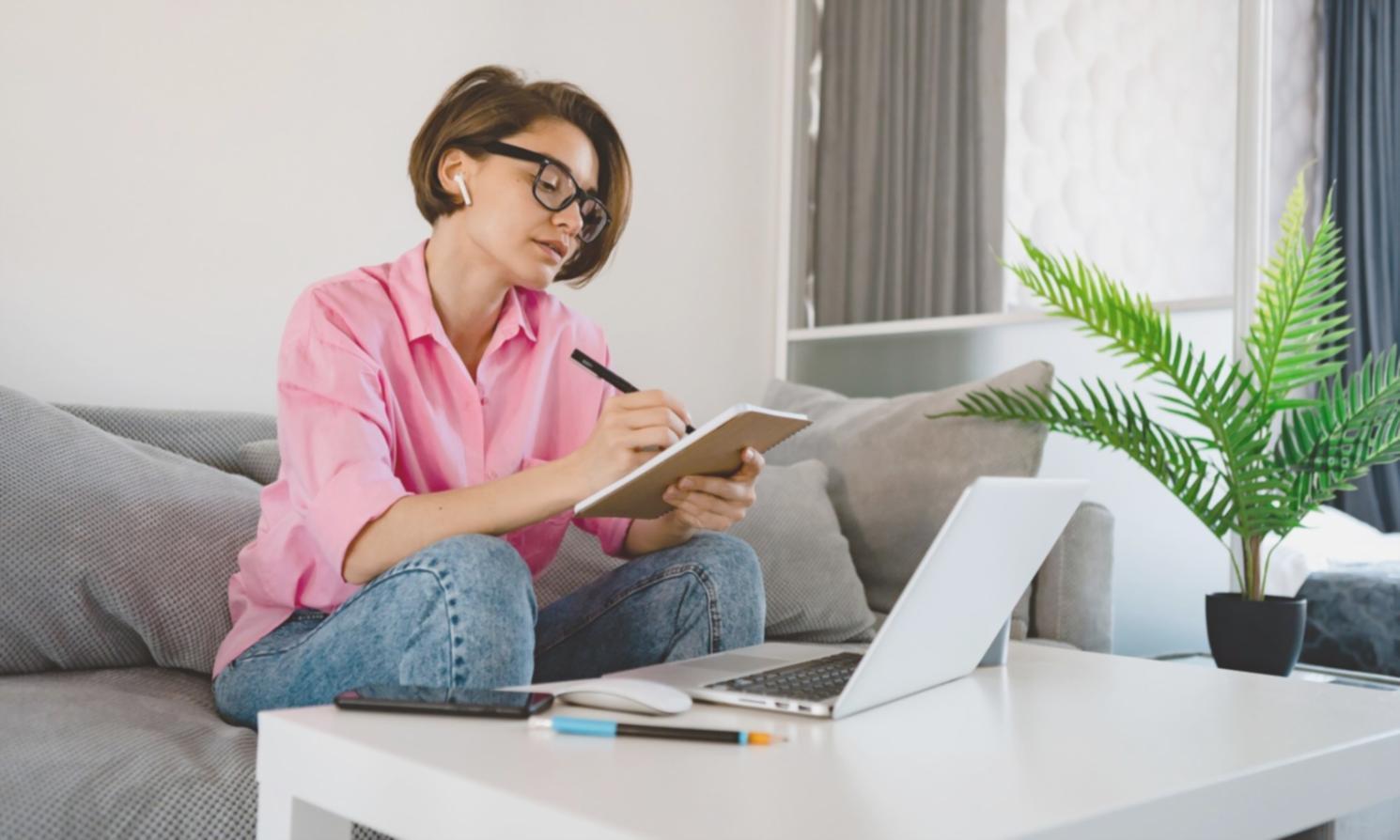 Equipo de arpenivexo trabajando en metodologías de presupuesto inteligente en Granada